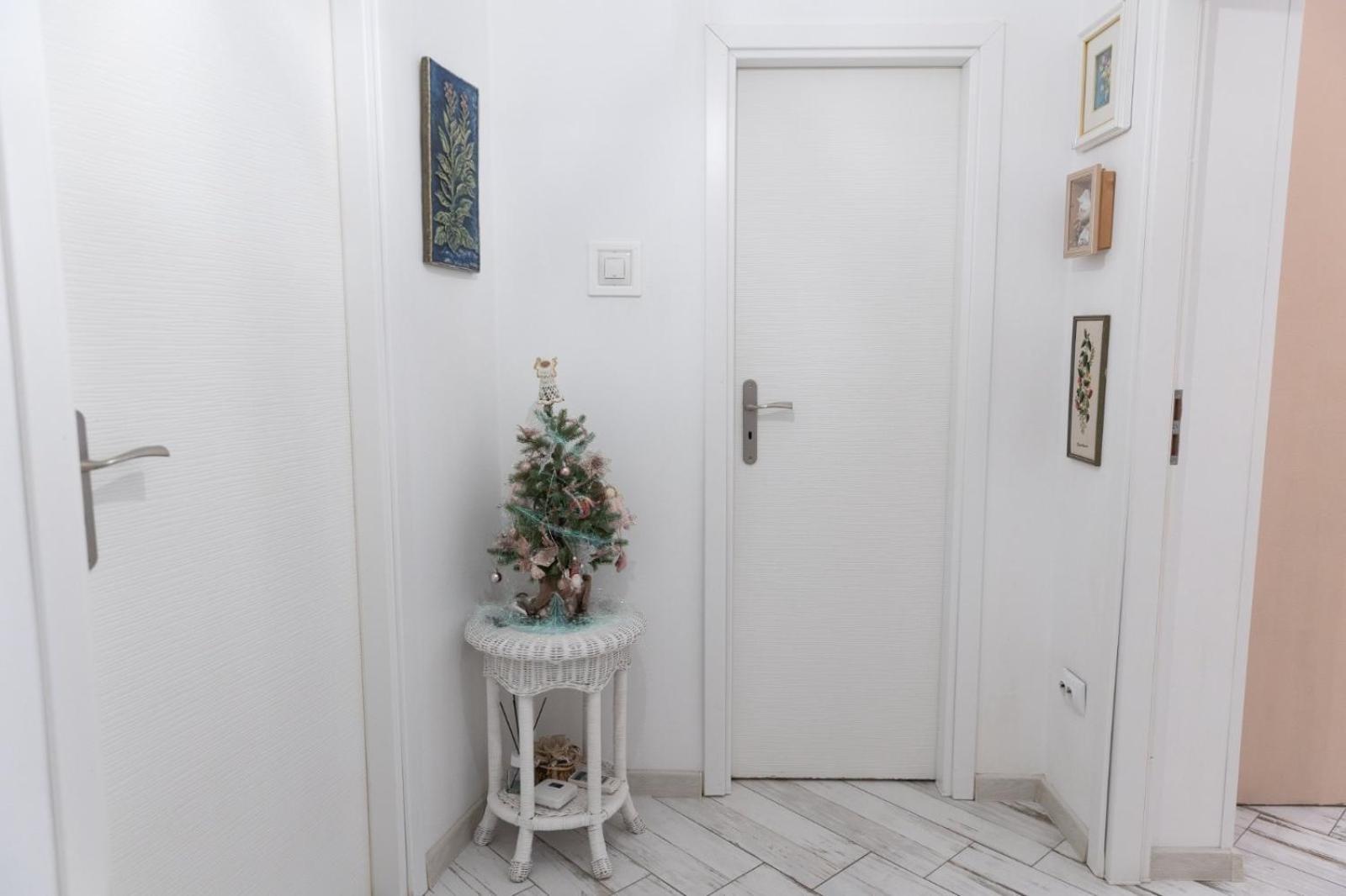 Vintage Apartament Ultracentral Craiova Exterior photo